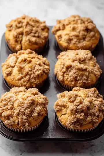 Apple Cinnamon Crumb Muffins