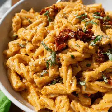 Vegan Creamy Sundried Tomato Pasta