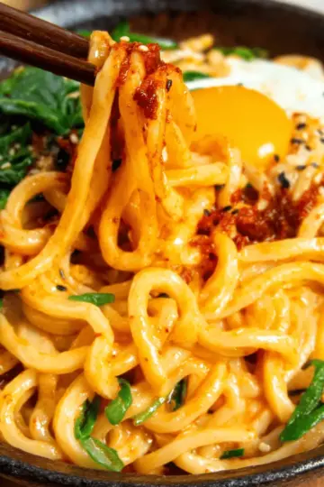 Creamy Gochujang Udon Noodles