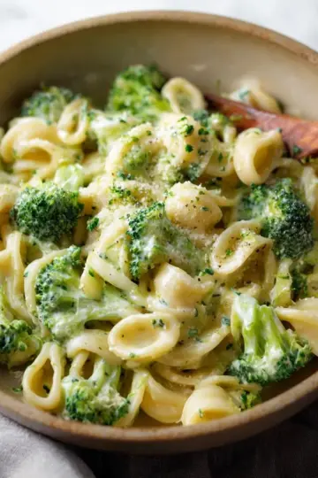 Creamy Broccoli Pasta – One Pot!