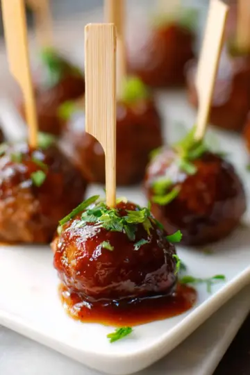 Cocktail Meatballs with Sweet & Sour Dipping Sauce