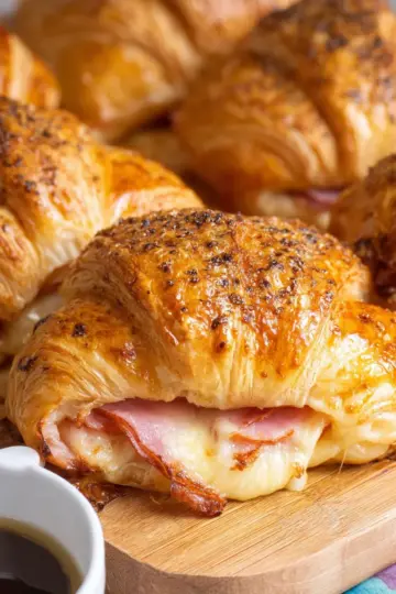 Baked Ham and Cheese Croissants