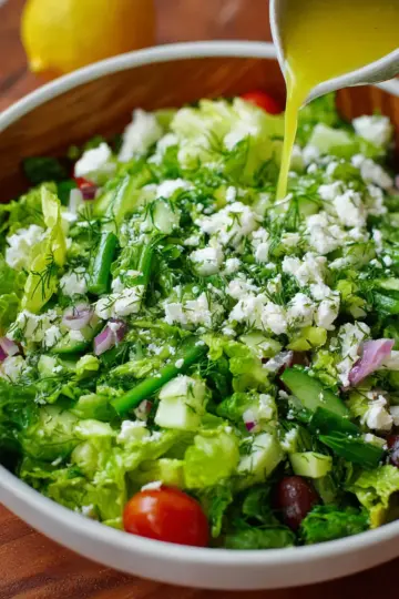 Maroulosalata – Greek Lettuce Salad (with Video)