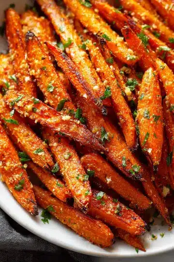 Garlic Parmesan Roasted Carrots