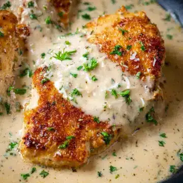 Garlic Parmesan Chicken (Creamy Sauce!)