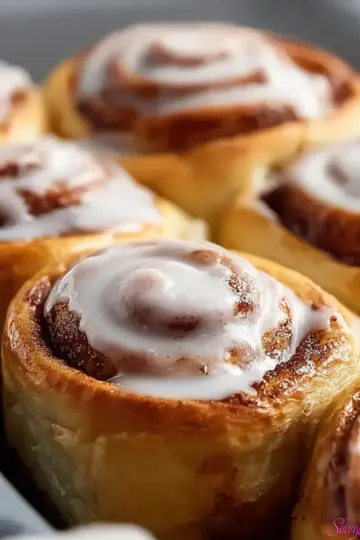 Fat-Free Greek Yogurt Cinnamon Rolls